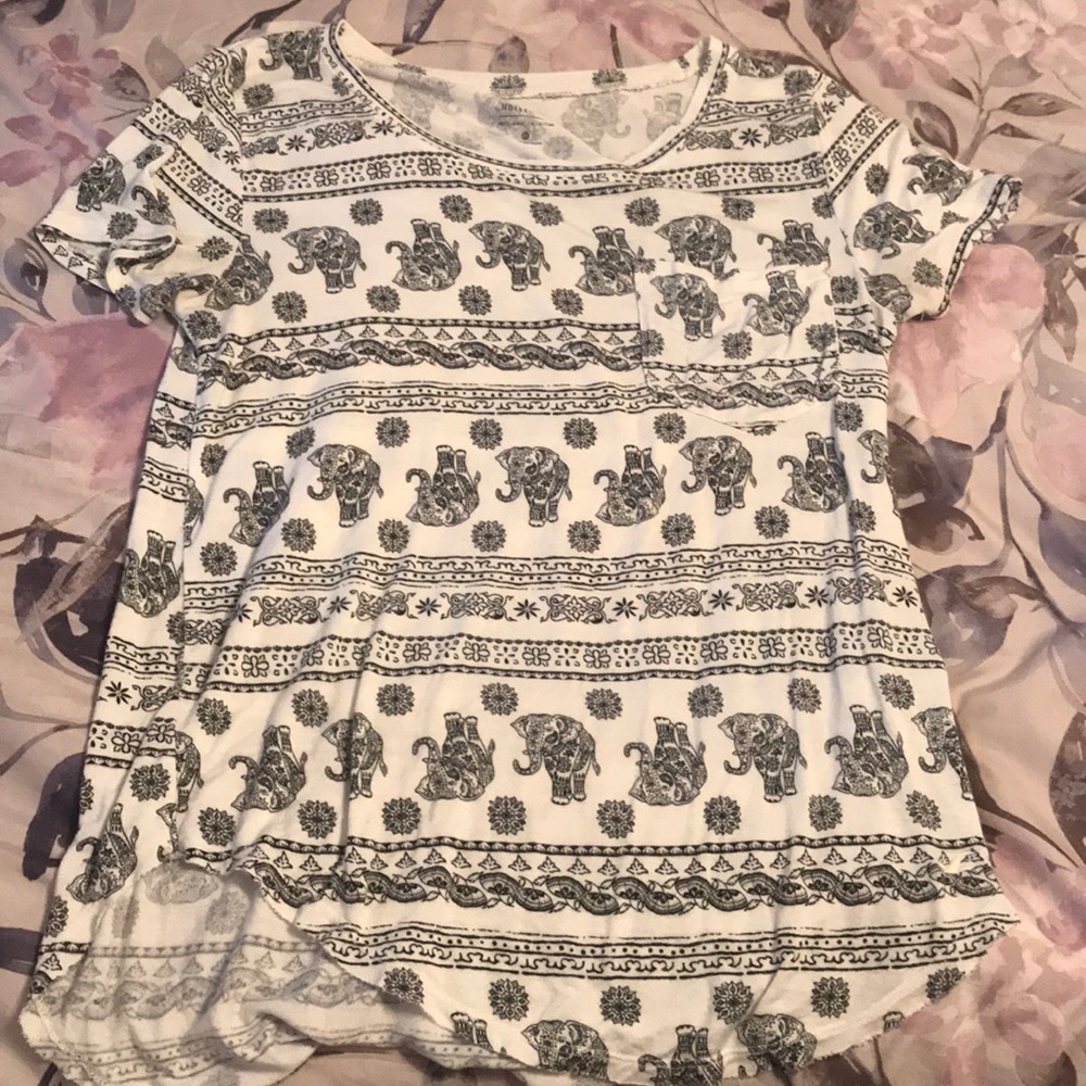 Very cute elephant stretchy t shirt